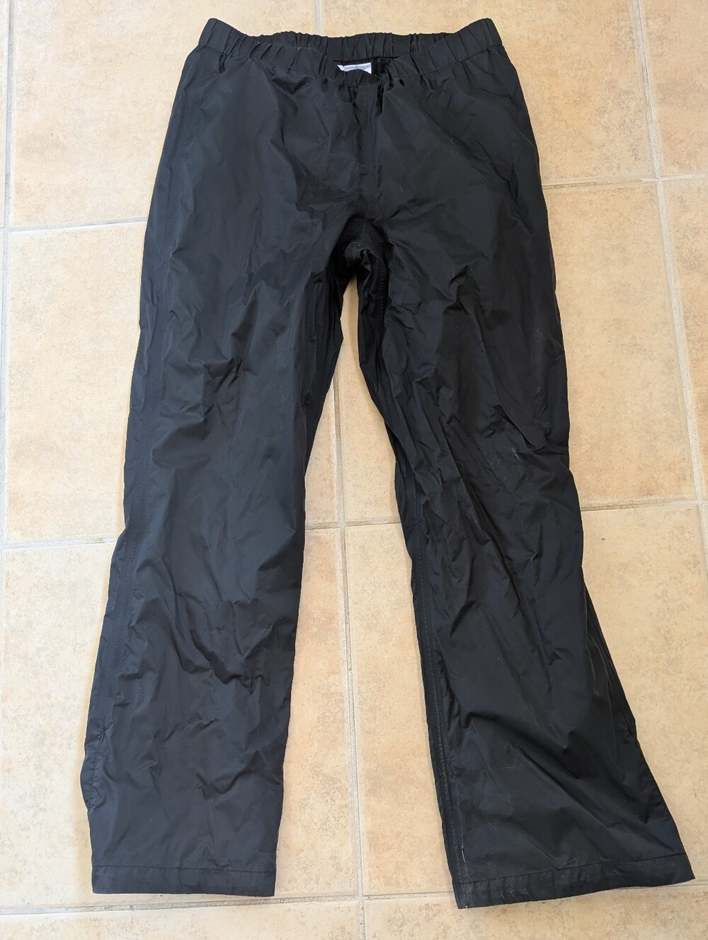 Columbia Women's Medium Lightweight Black Waterproof Rain Pants, Mesh Lining